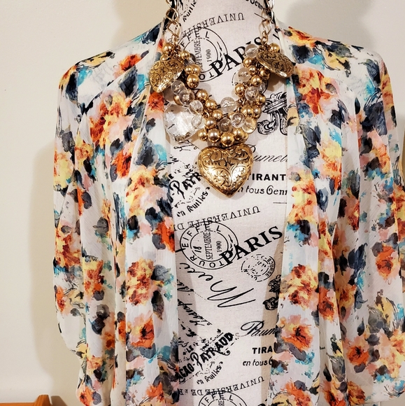 Mason & Mackenzie top - Picture 7 of 7